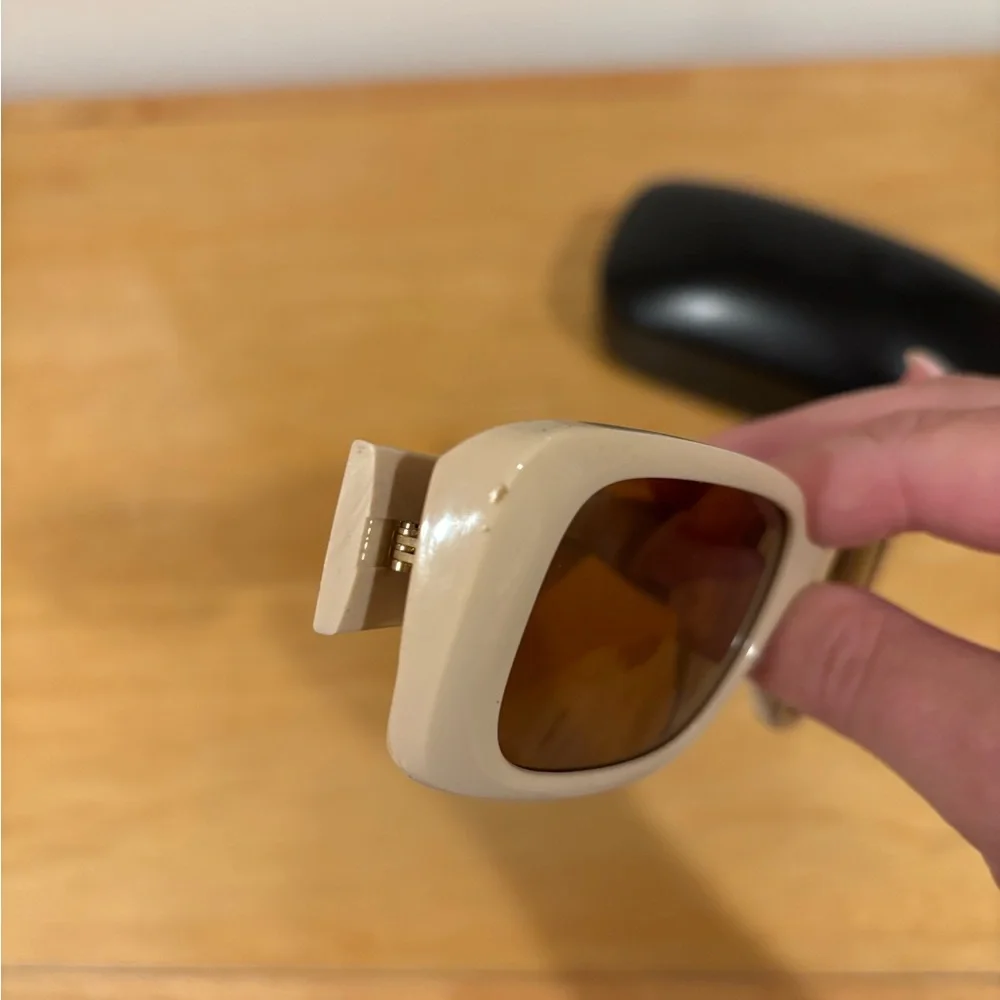 Coach Women's Beige Sunglasses - Picture 4 of 4